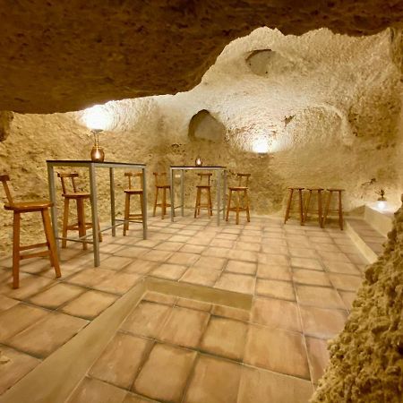 Villa Sol Casa Con Cueva Privada Y Vistas A La Iglesia Requena Eksteriør bilde