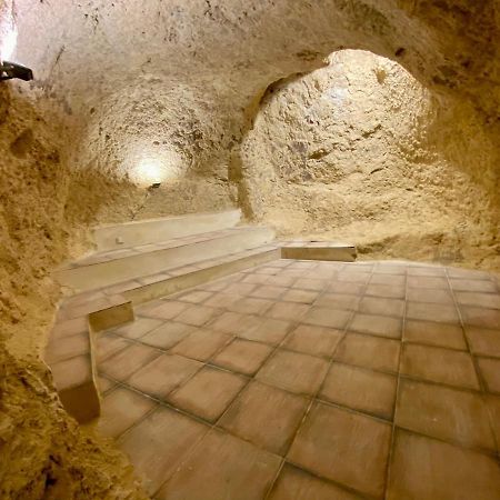 Villa Sol Casa Con Cueva Privada Y Vistas A La Iglesia Requena Eksteriør bilde