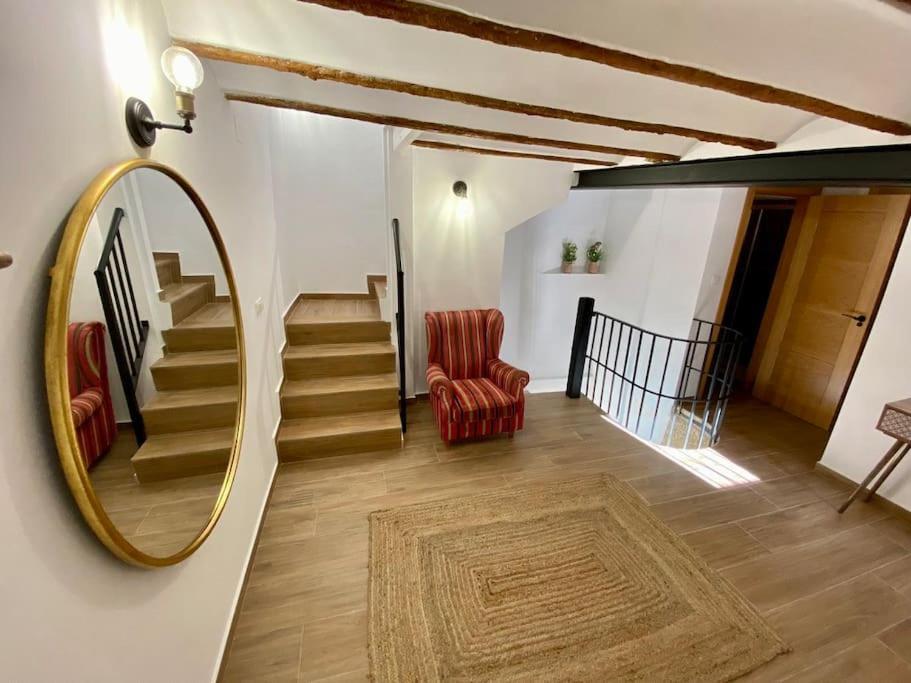 Villa Sol Casa Con Cueva Privada Y Vistas A La Iglesia Requena Eksteriør bilde