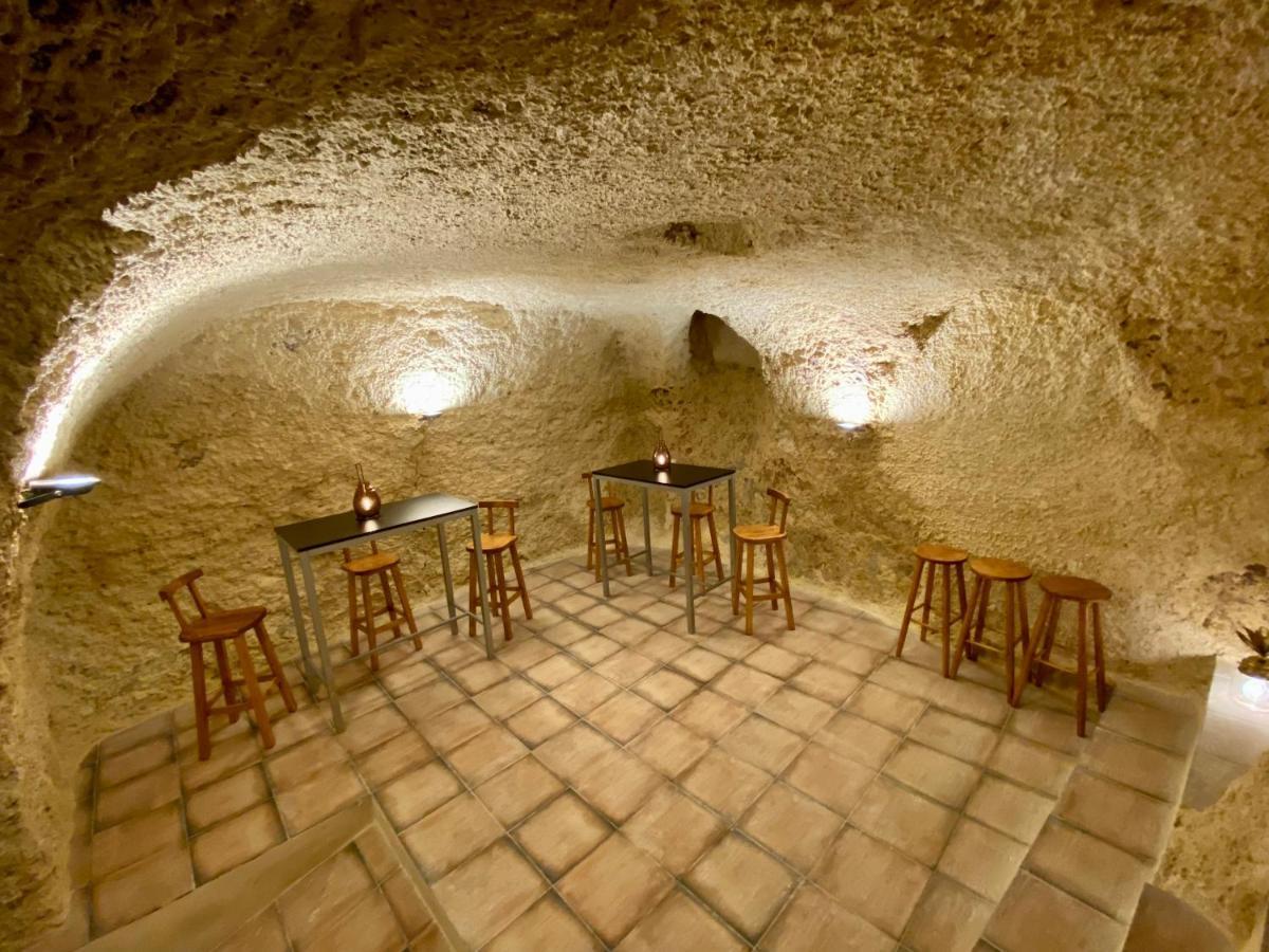 Villa Sol Casa Con Cueva Privada Y Vistas A La Iglesia Requena Eksteriør bilde